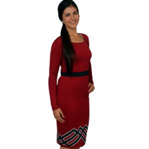 Бордовое вязаное платье