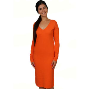 вязаное платье оранжевого цвета